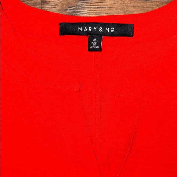 MARY & MO Red Women's Top - Picture 7 of 9